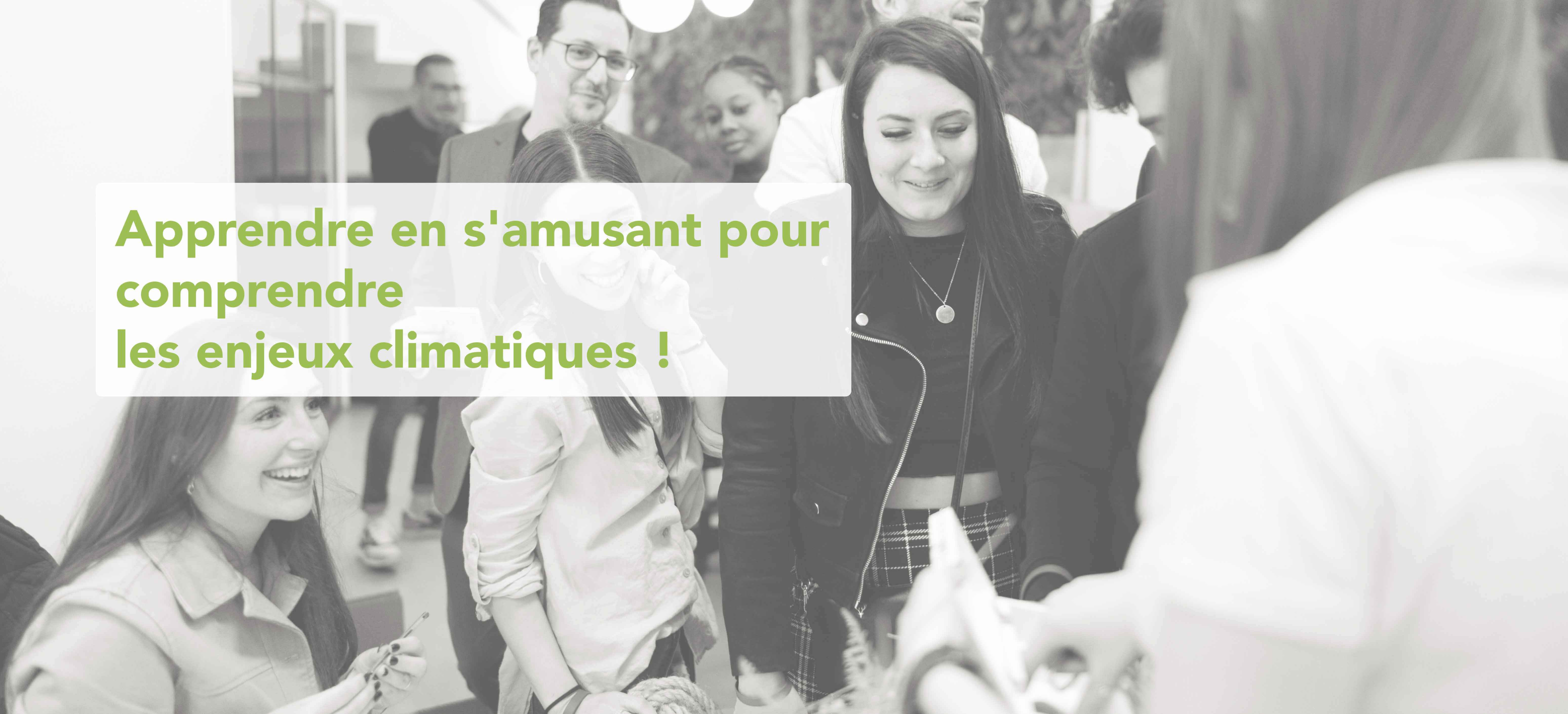 des joueurs sont en train de jouer a un escape game sur le climat